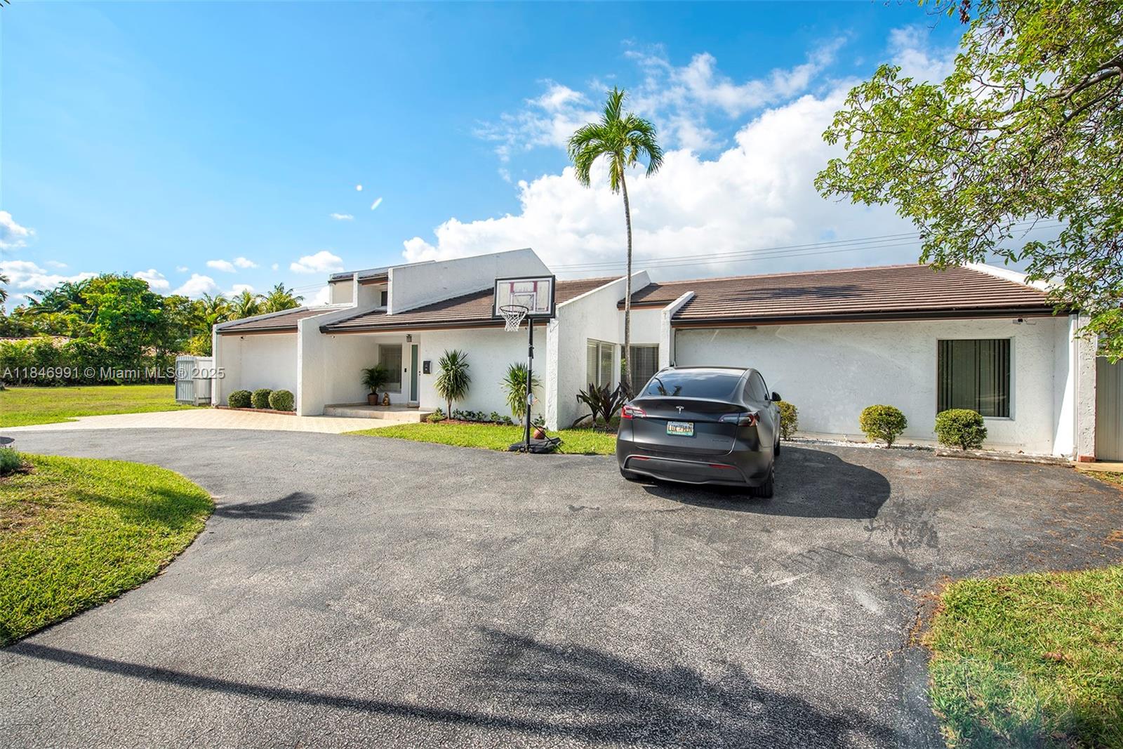 5901 SW 56th Ter South Miami, FL 33143