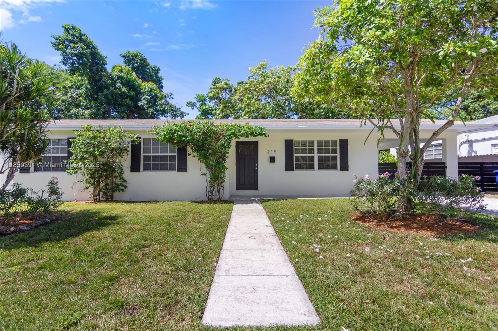 215 Grant Dr