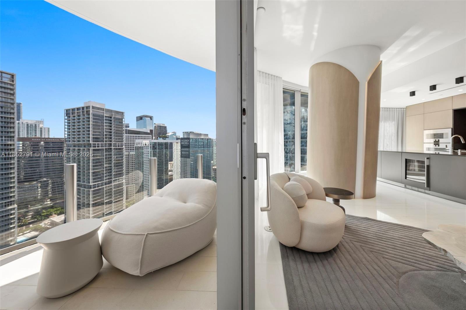 image Aston Martin Residences12