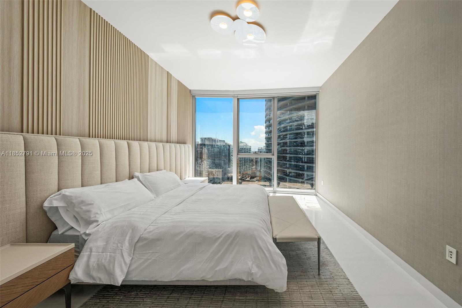 image Aston Martin Residences14