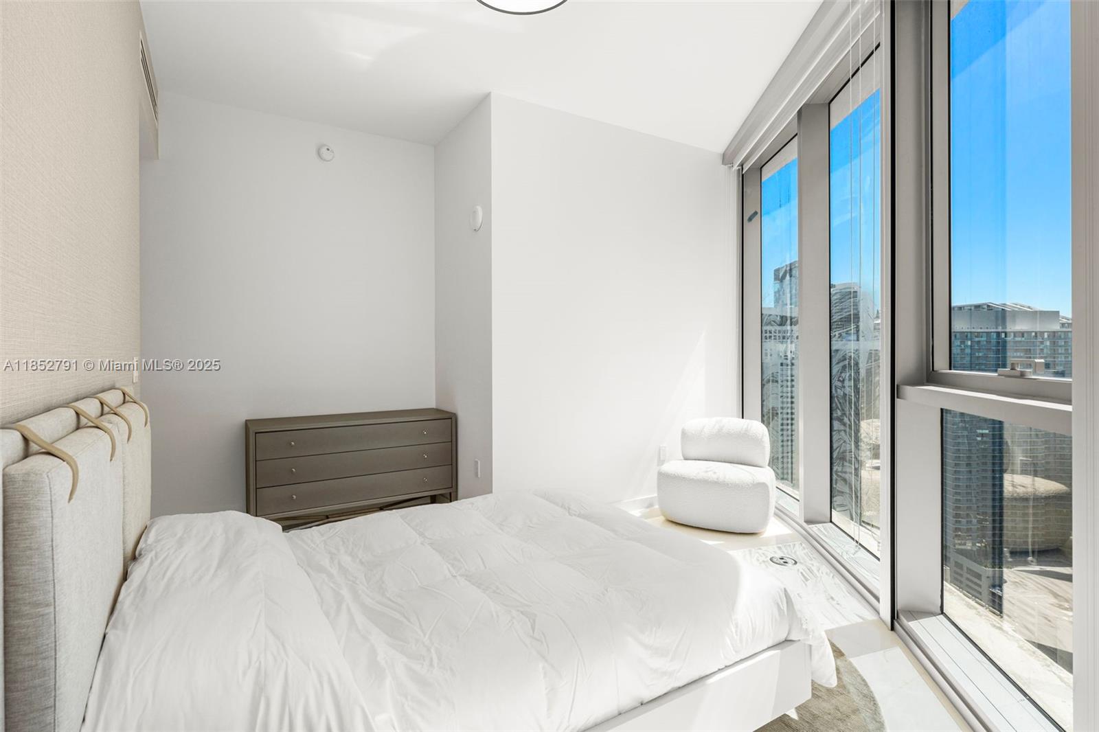 image Aston Martin Residences26