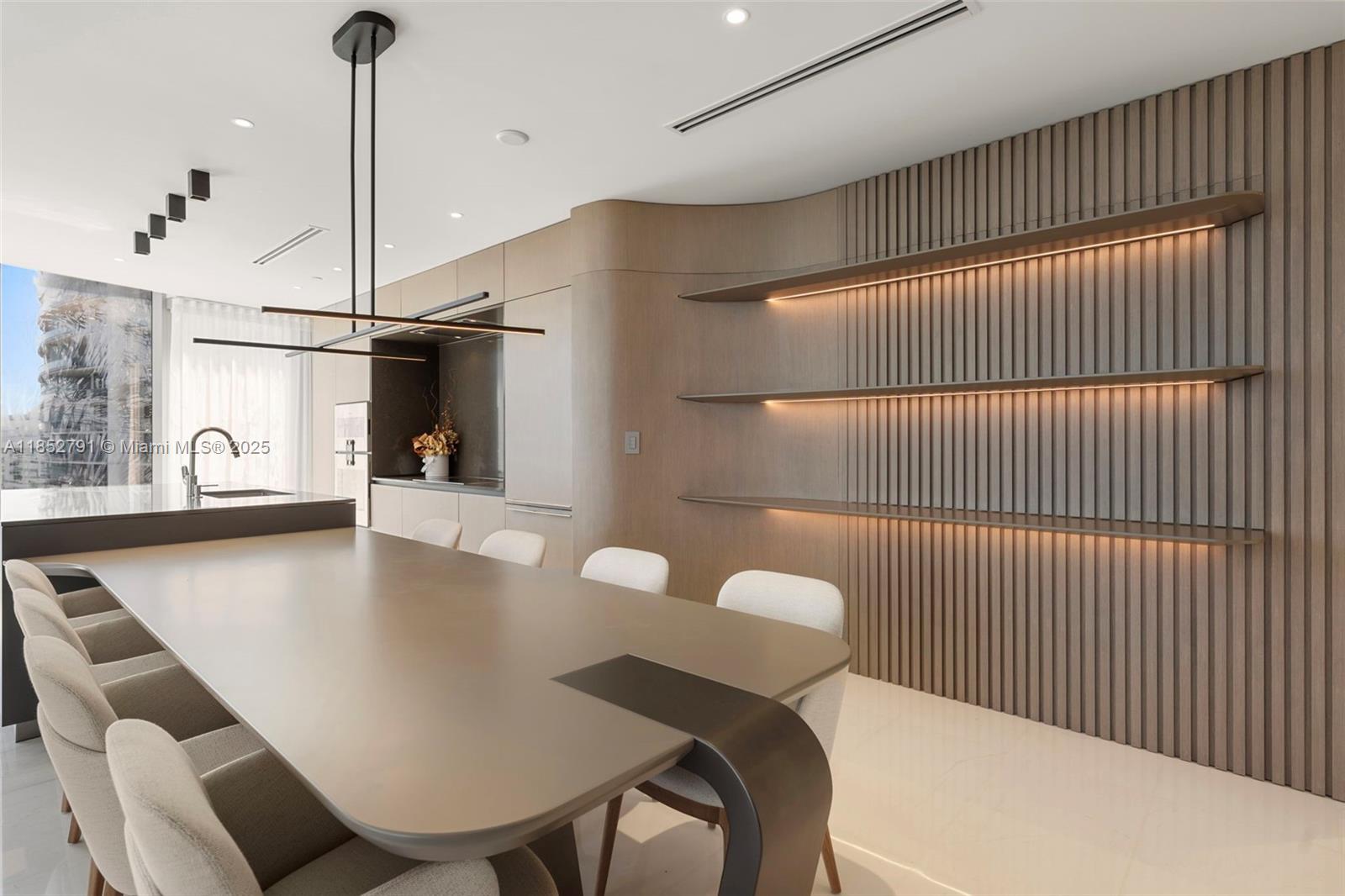 image Aston Martin Residences8