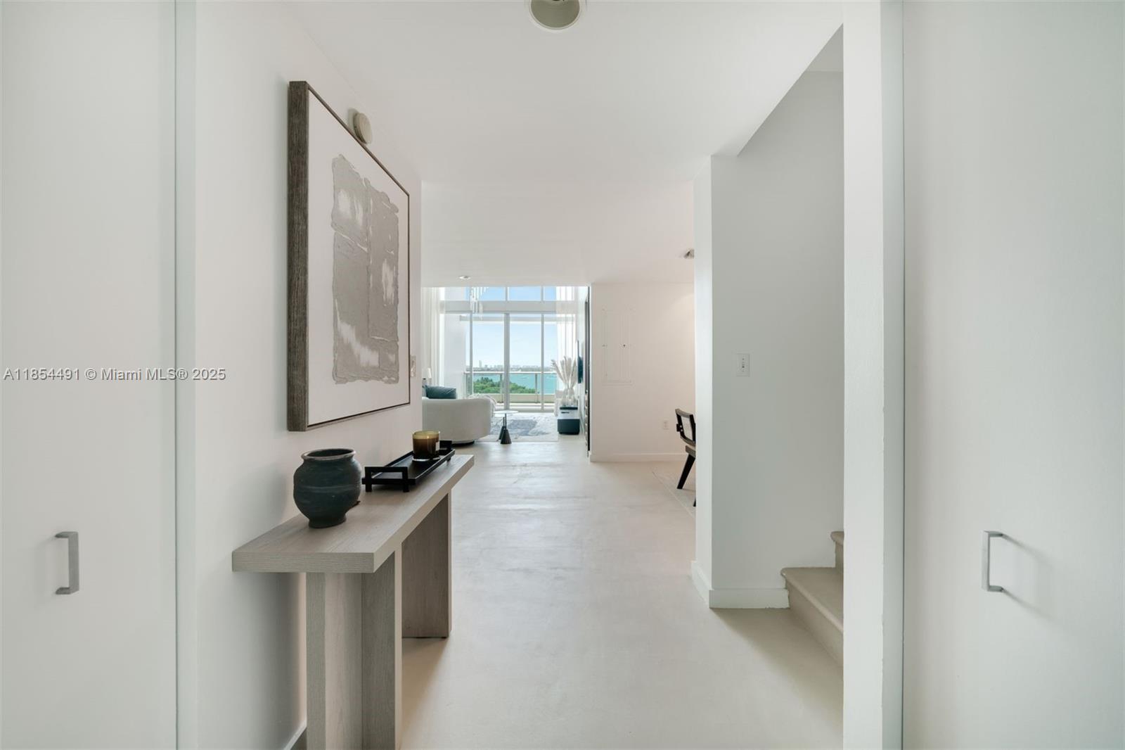 900 Biscayne Blvd #905