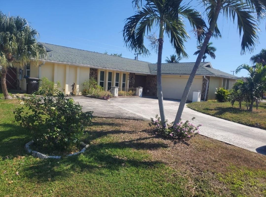 900 S Mangonia Cir