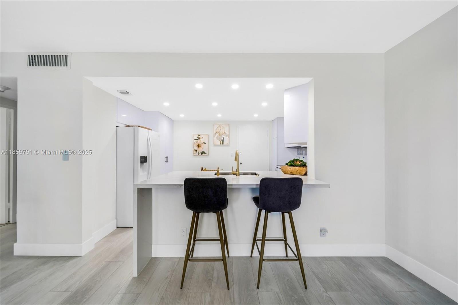 2100 S Ocean Dr #5B Fort Lauderdale, FL 33316