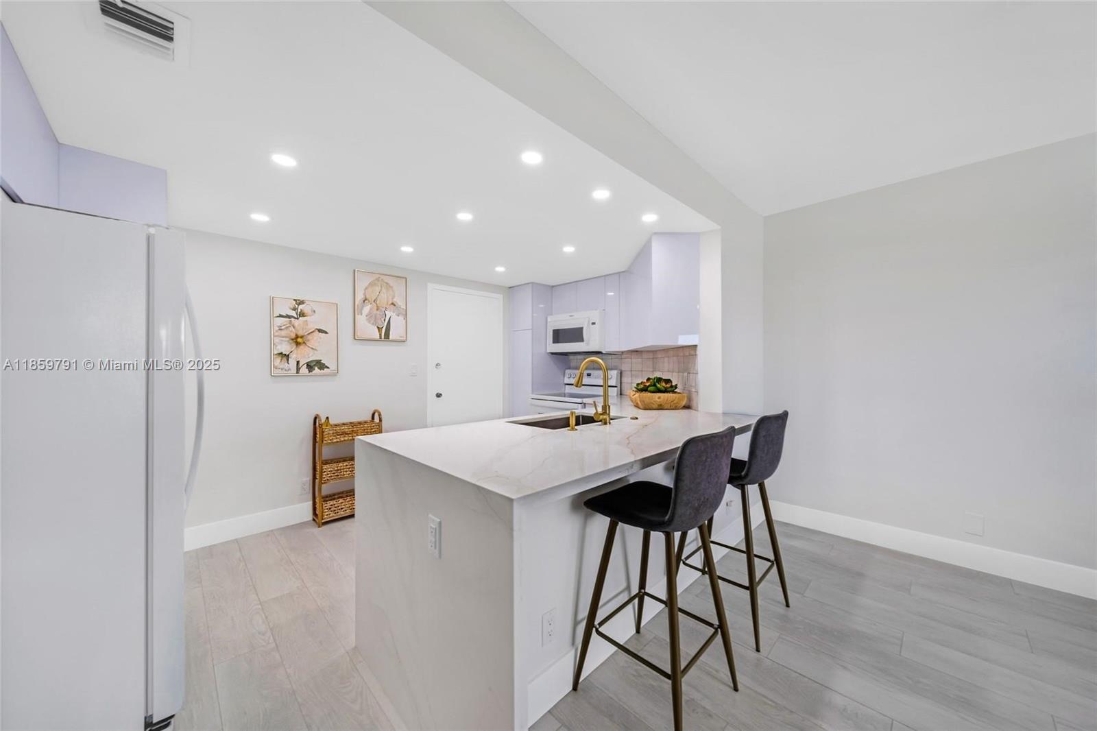 2100 S Ocean Dr #5B Fort Lauderdale, FL 33316