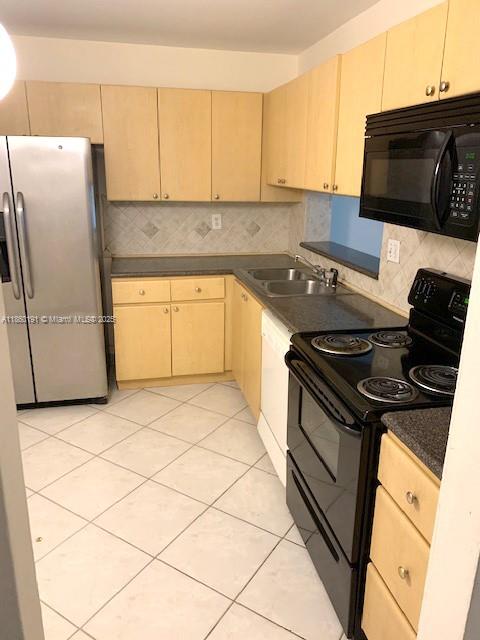 8540 SW 133rd Ave Rd #124