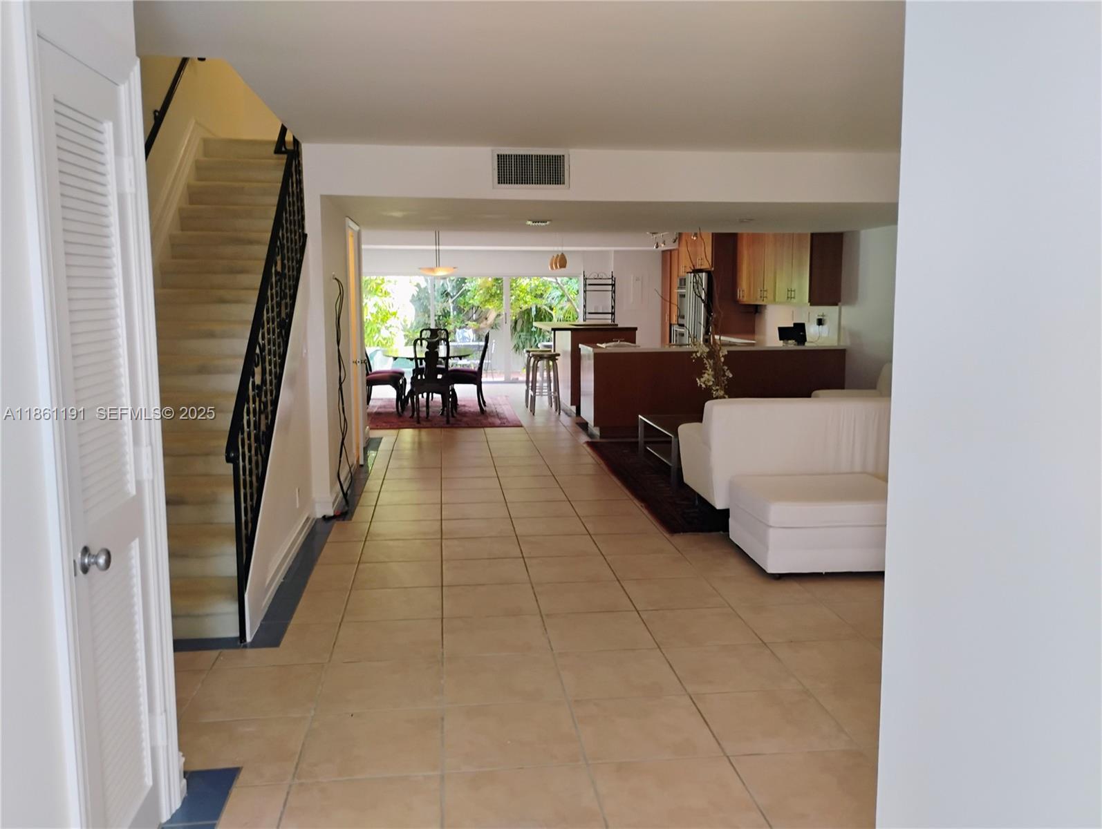 612 NE 27th Ave Hallandale Beach, FL 33009