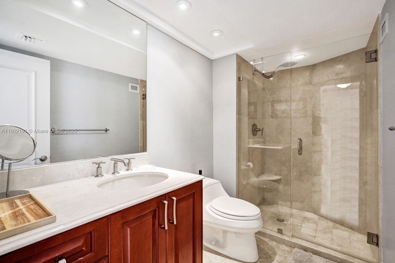 image Towers Of Key Biscayne30