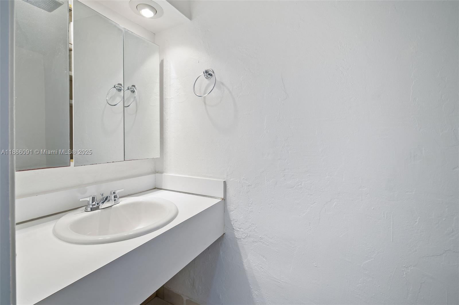 6900 N Kendall Dr #A405 Pinecrest, FL 33156