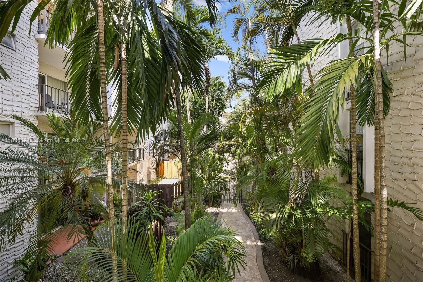 6900 N Kendall Dr #A405 Pinecrest, FL 33156