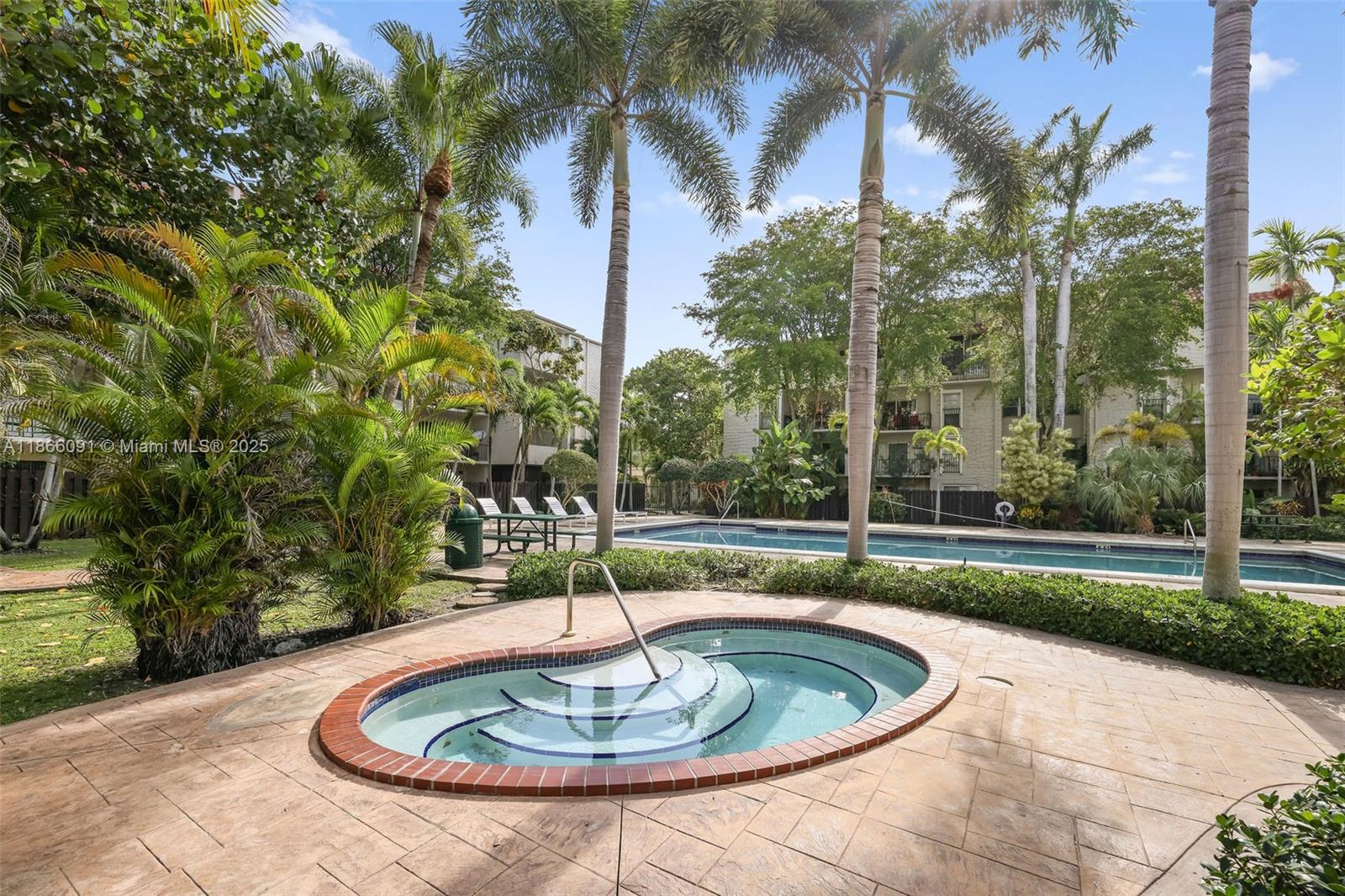 6900 N Kendall Dr #A405 Pinecrest, FL 33156