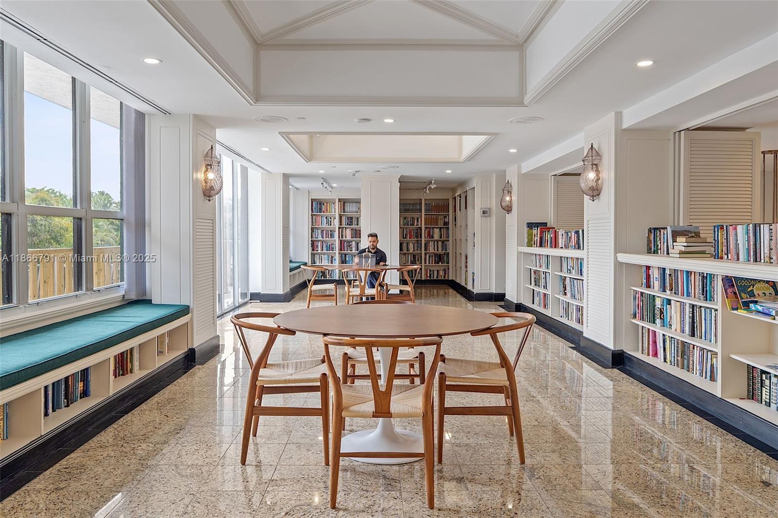 780 NE 69th St #910 Miami, FL 33138