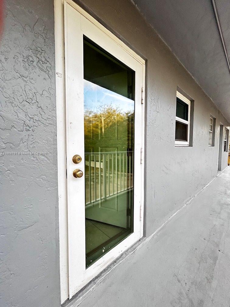 3265 Griffin Rd #205