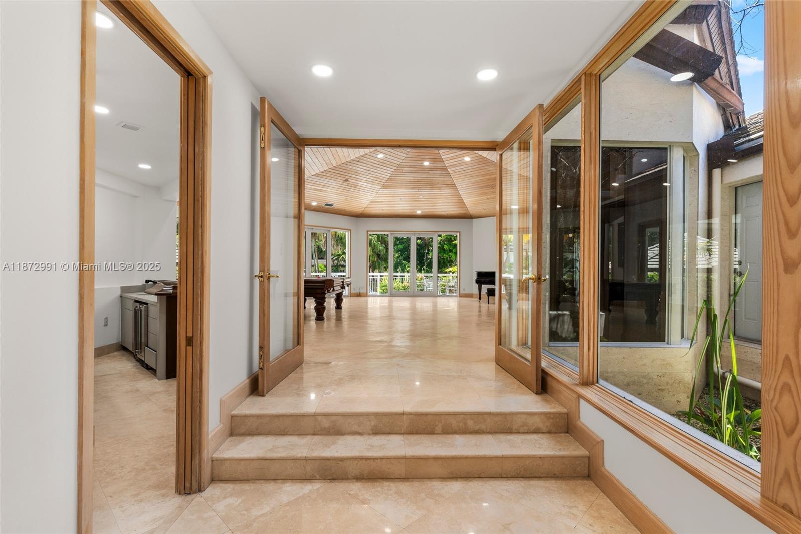 6190 SW 102nd St Pinecrest, FL 33156