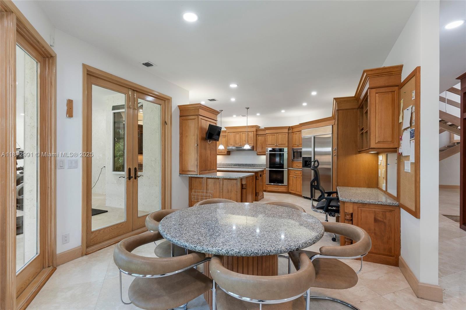 6190 SW 102nd St Pinecrest, FL 33156