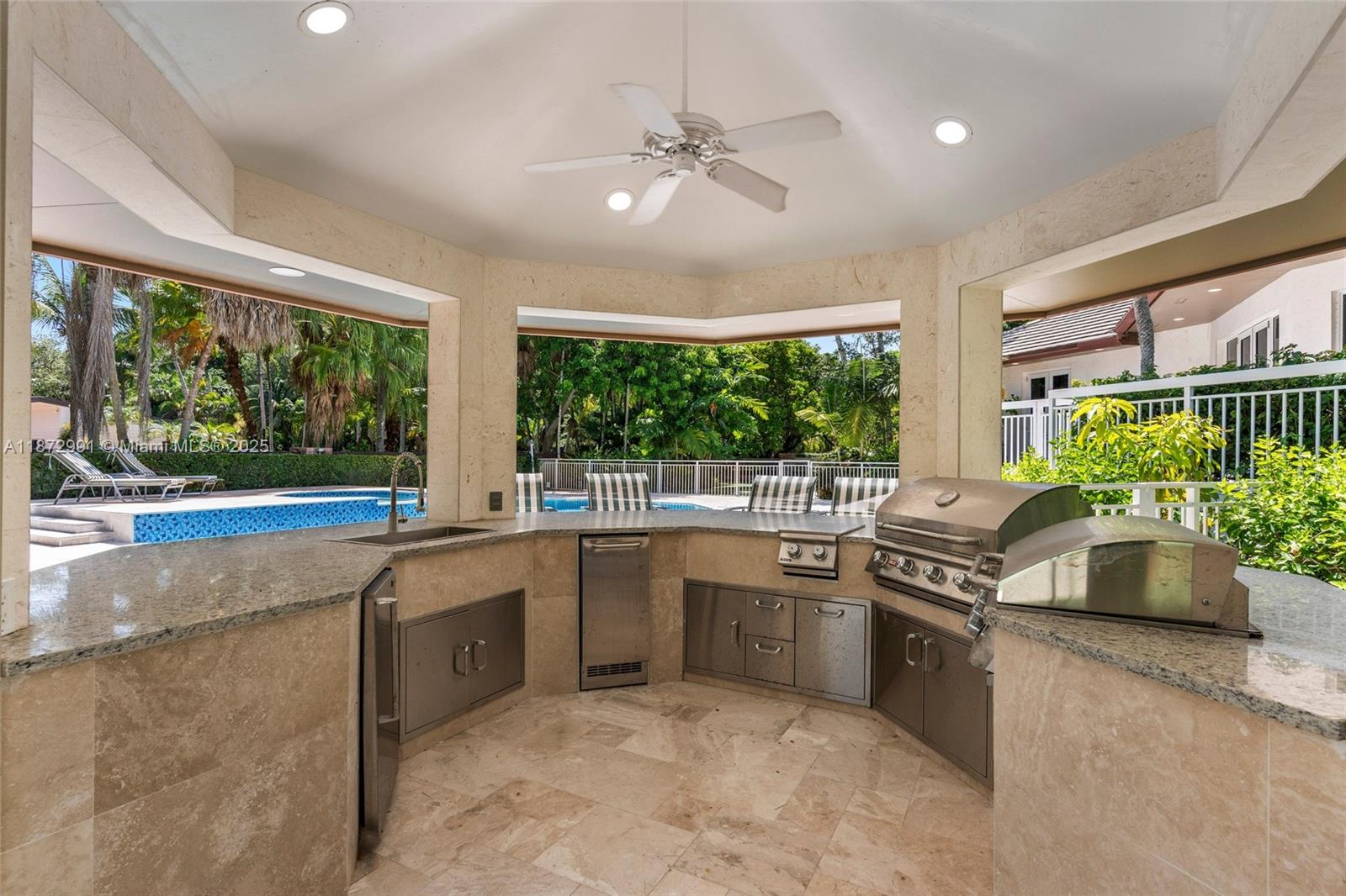 6190 SW 102nd St Pinecrest, FL 33156