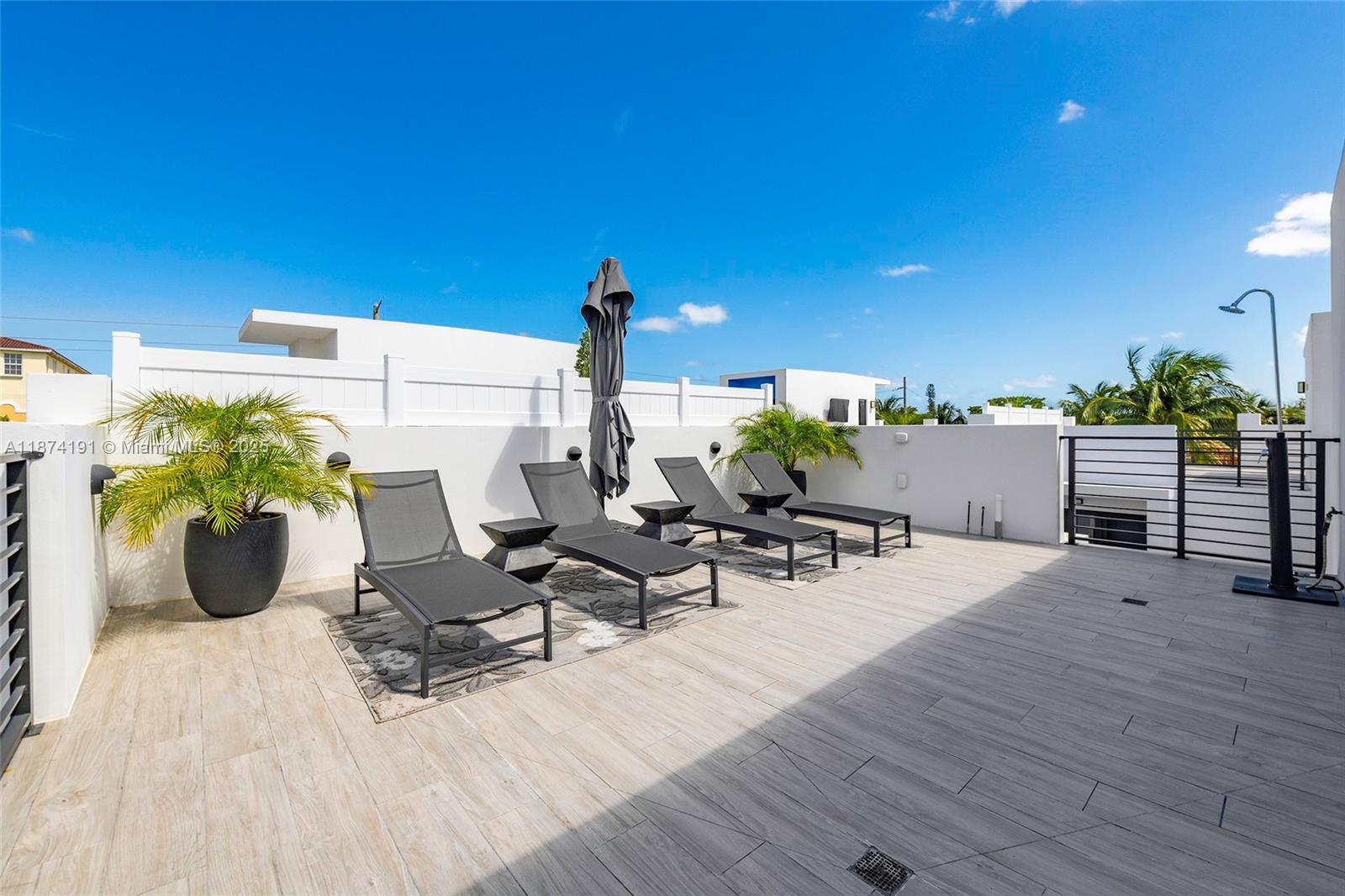 2679 NE 8th Ave Wilton Manors, FL 33334