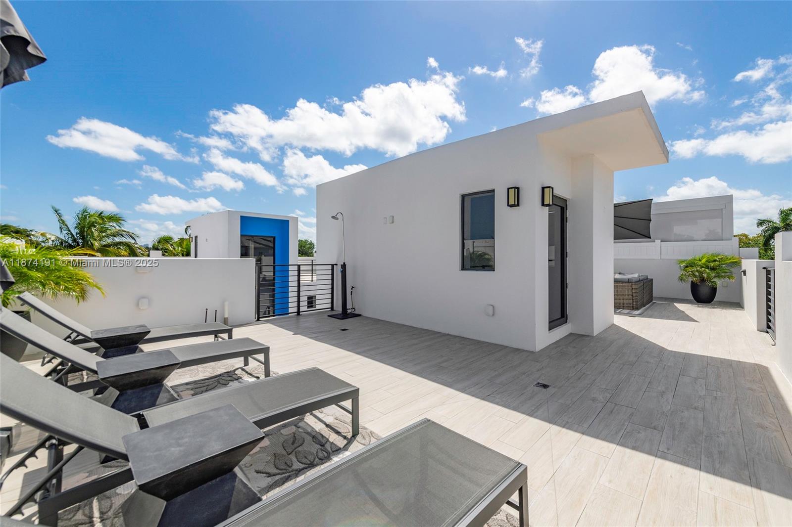 2679 NE 8th Ave Wilton Manors, FL 33334