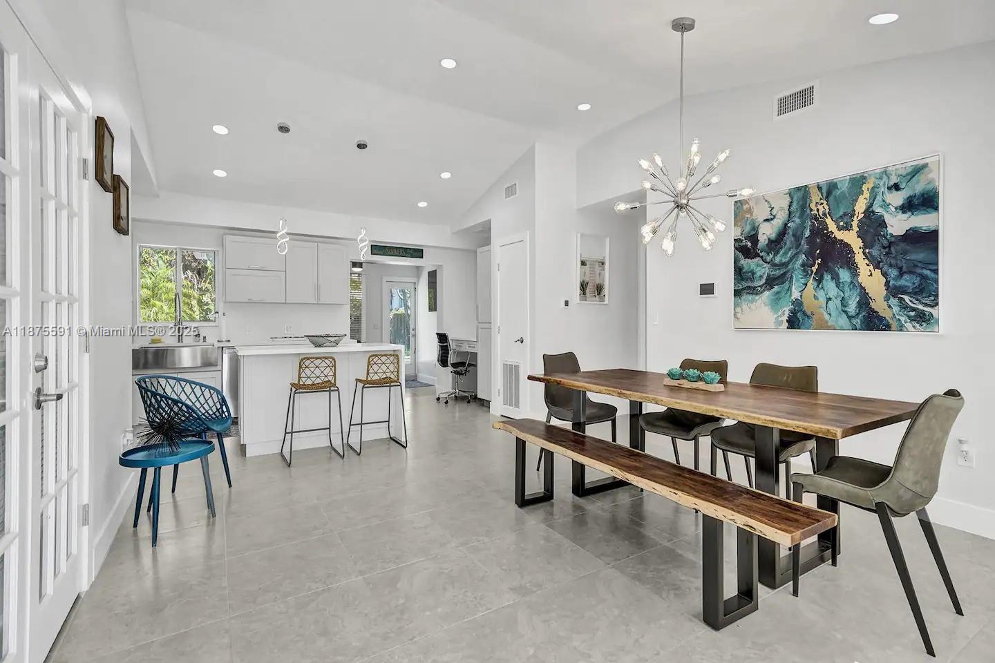 1100 NE 17th Way Fort Lauderdale, FL 33304