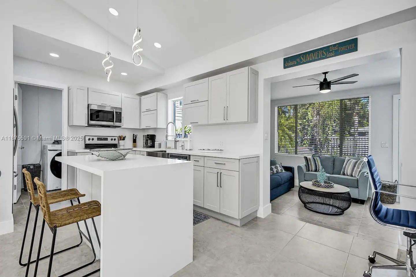 1100 NE 17th Way Fort Lauderdale, FL 33304