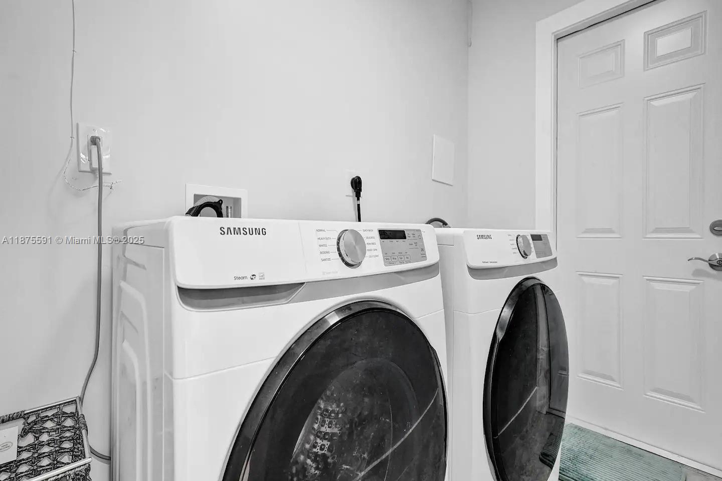 1100 NE 17th Way Fort Lauderdale, FL 33304