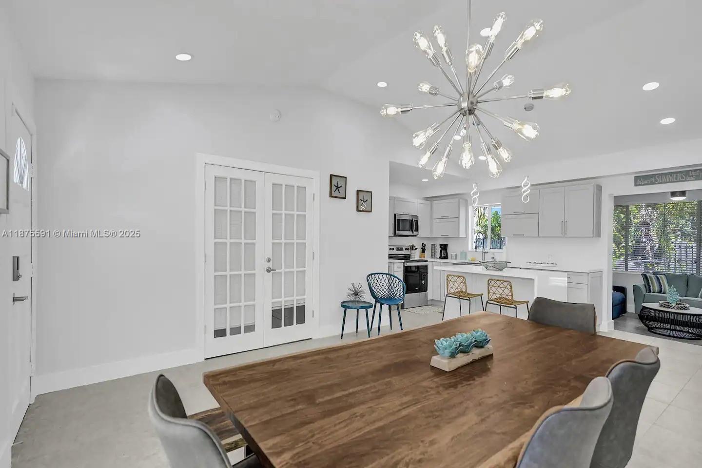 1100 NE 17th Way Fort Lauderdale, FL 33304