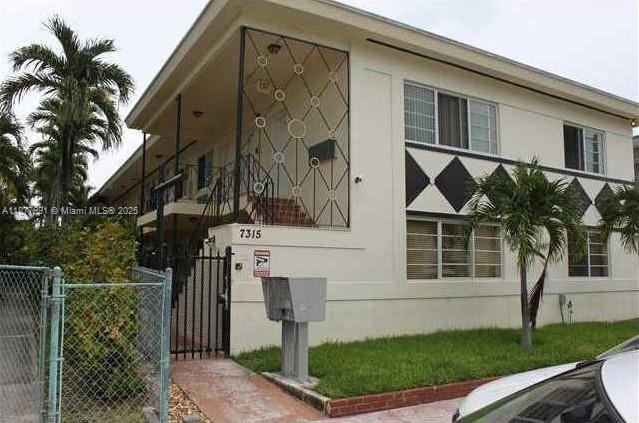 7315 Byron Ave #17