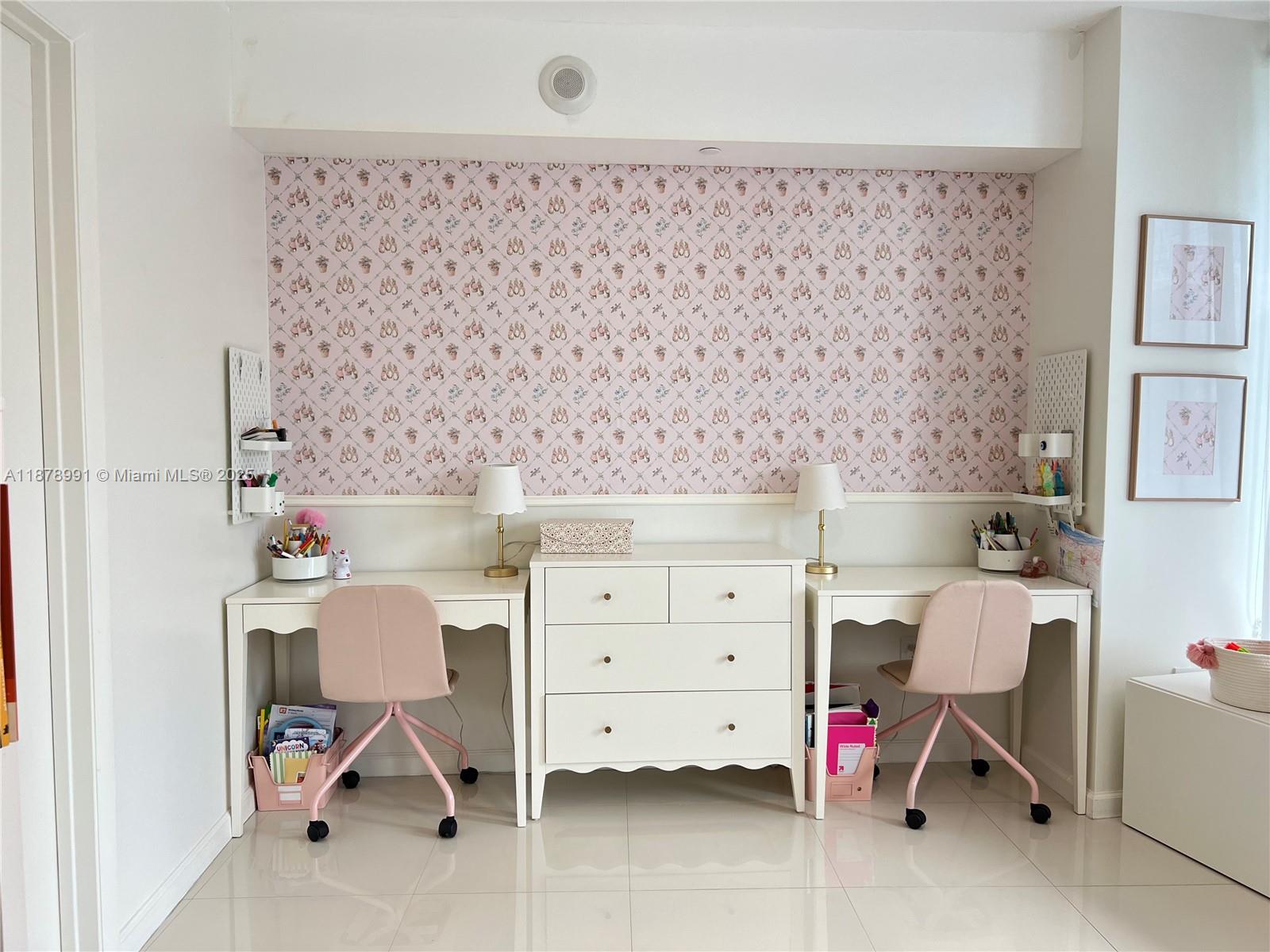 image Icon Brickell No Two8