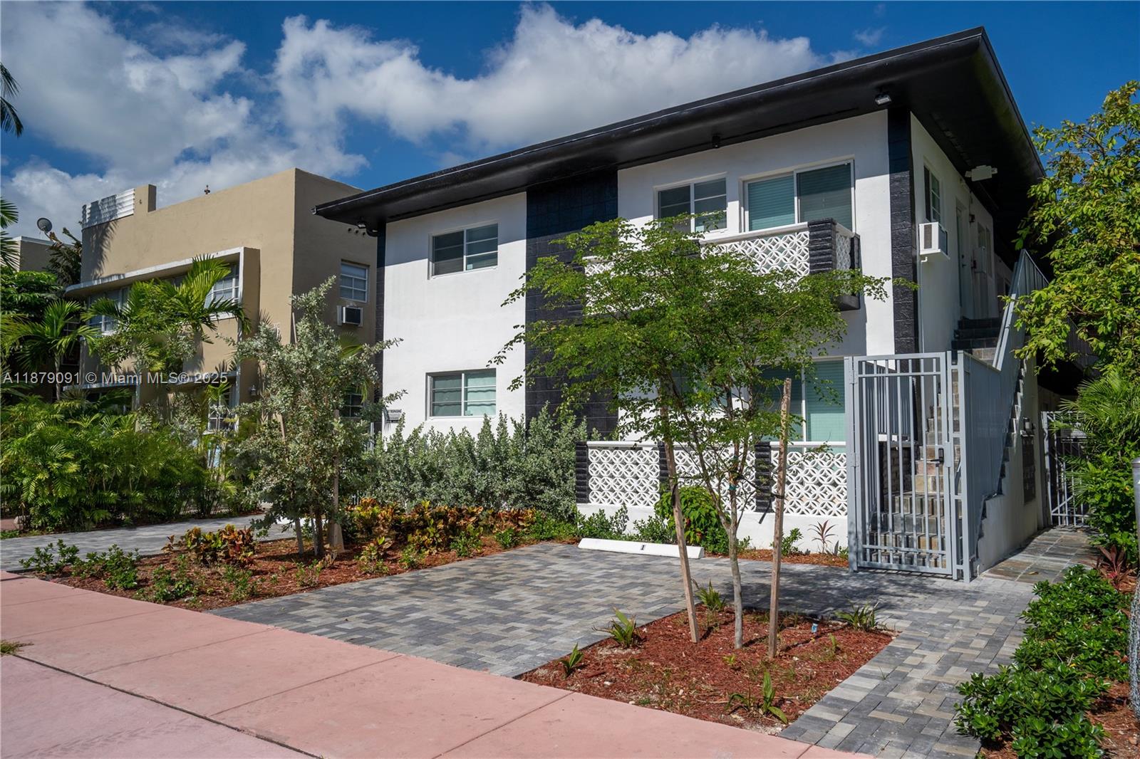 1120 Euclid Ave #14
