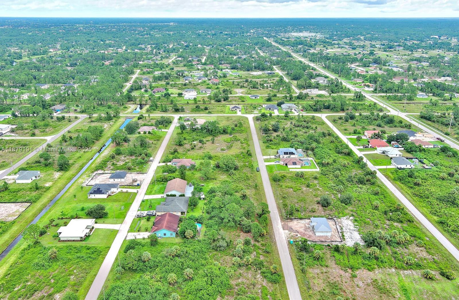 928 Norfolk Ave S Lehigh Acres, FL 33974