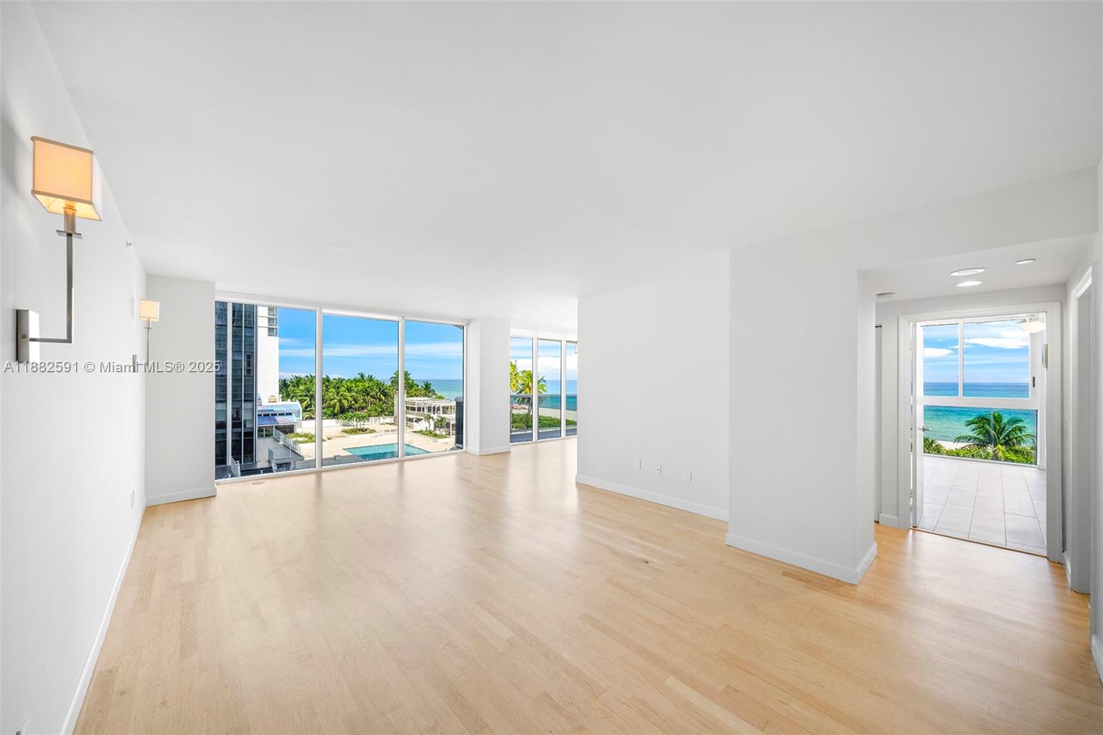 4779 Collins Ave #501