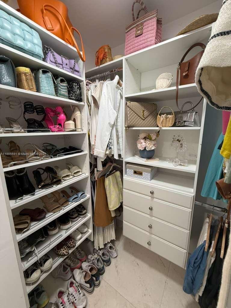 image The Mark On Brickell8