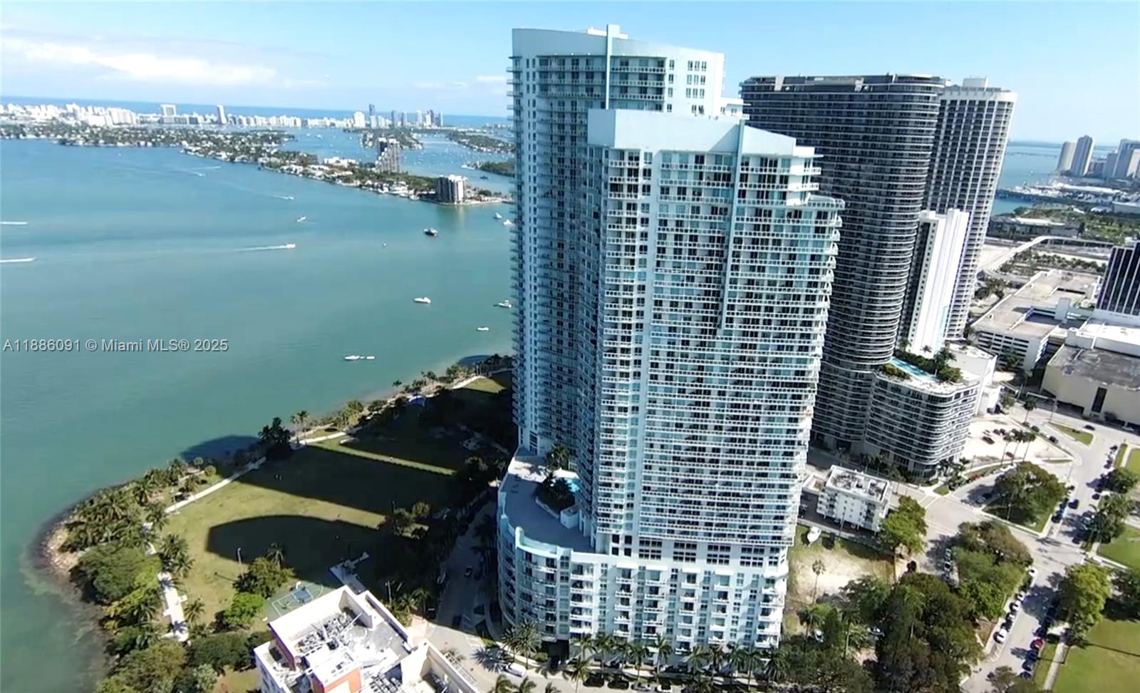1900 N Bayshore Dr #2804