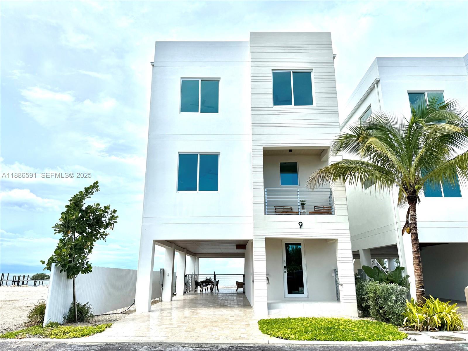 990 41st Gulf St 9th