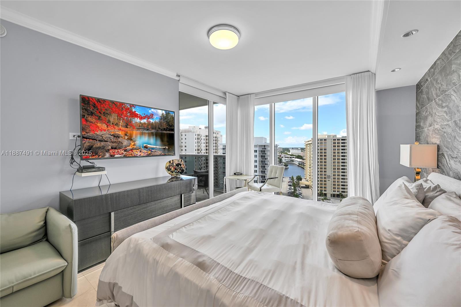 1850 S Ocean Dr #1507 Hallandale Beach, FL 33009