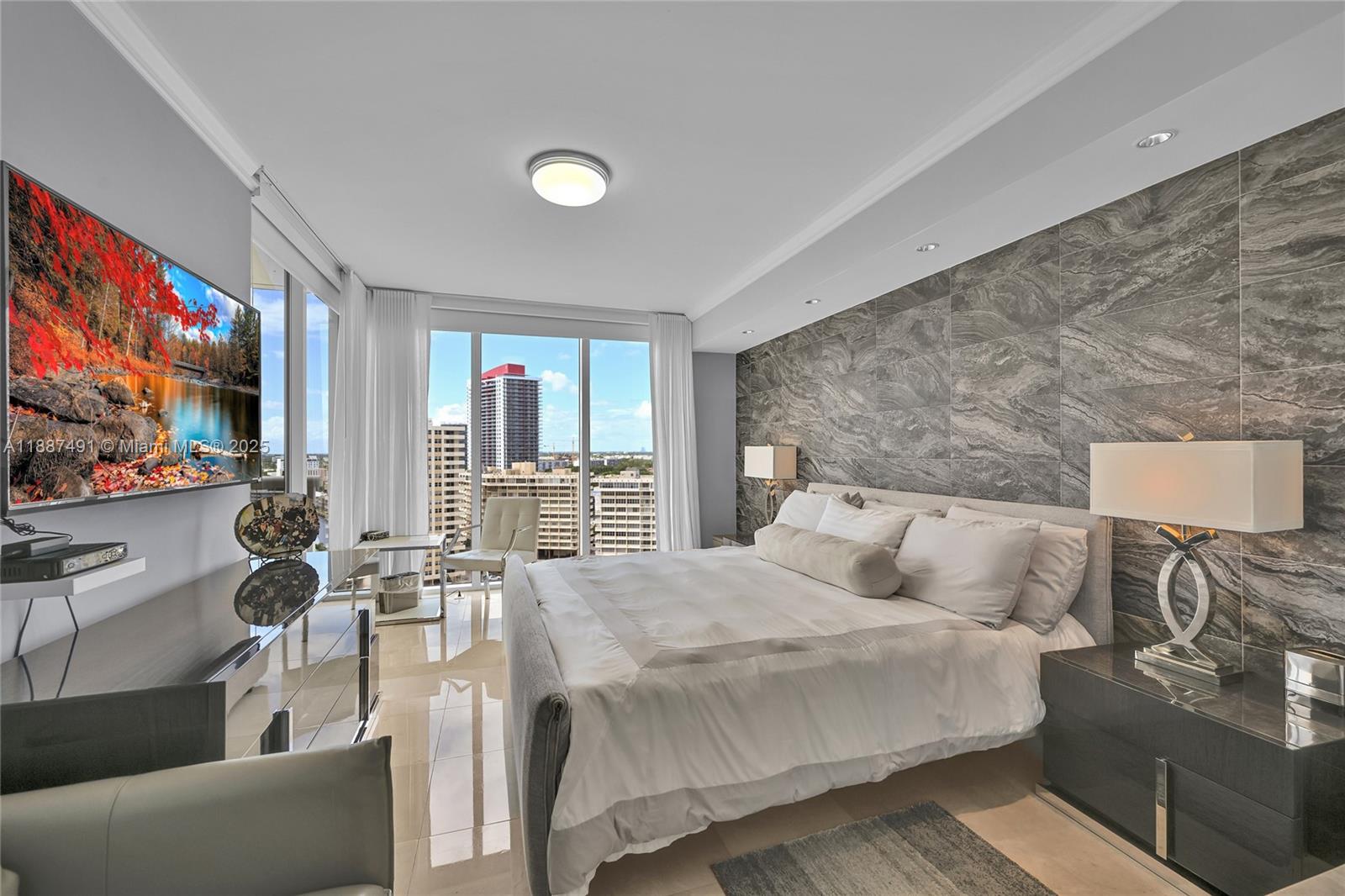 1850 S Ocean Dr #1507 Hallandale Beach, FL 33009