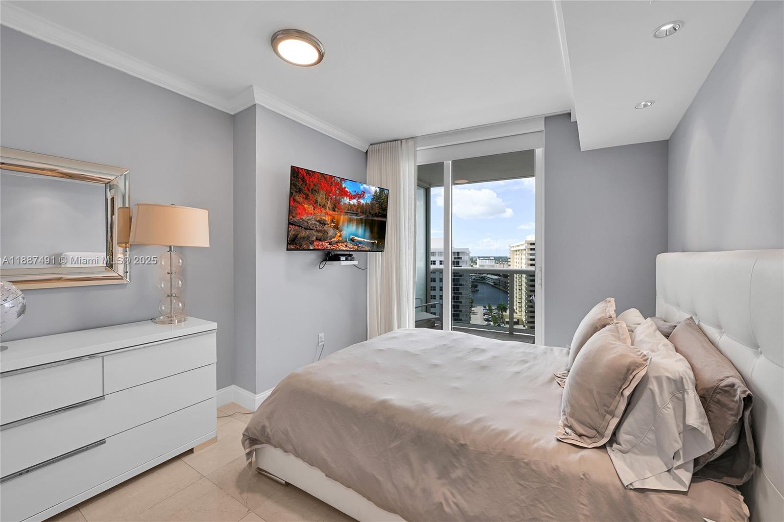 1850 S Ocean Dr #1507 Hallandale Beach, FL 33009