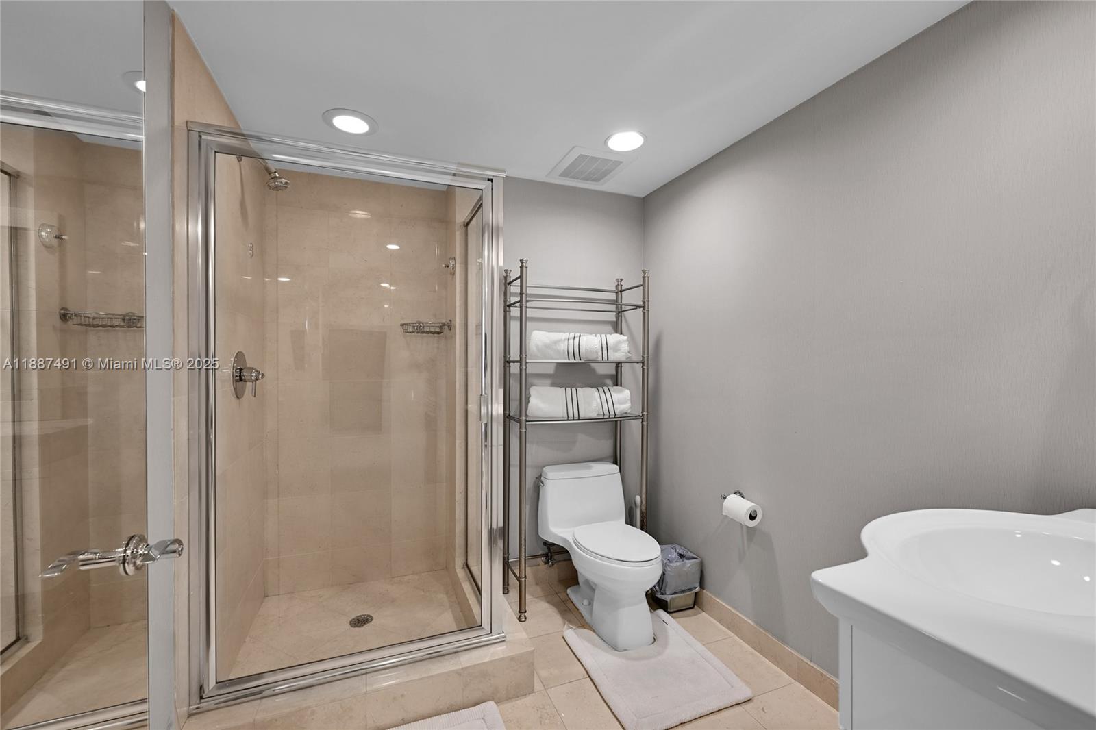 1850 S Ocean Dr #1507 Hallandale Beach, FL 33009