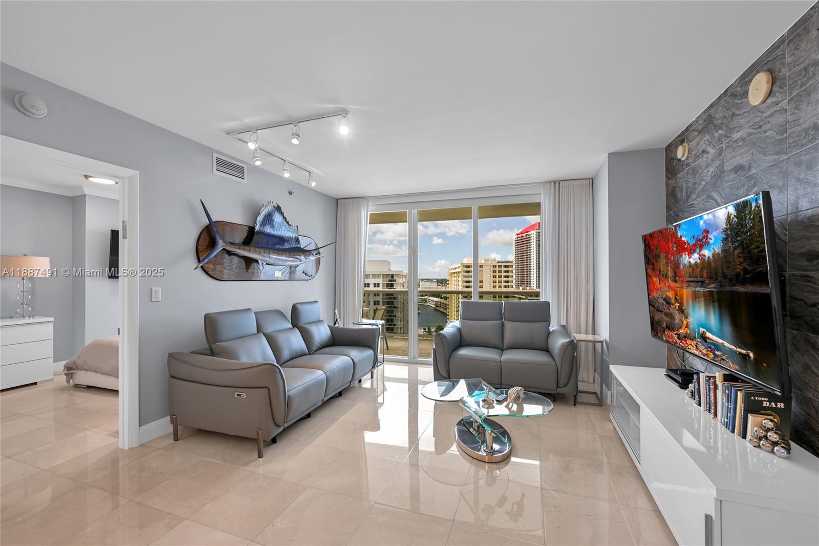 1850 S Ocean Dr #1507 Hallandale Beach, FL 33009