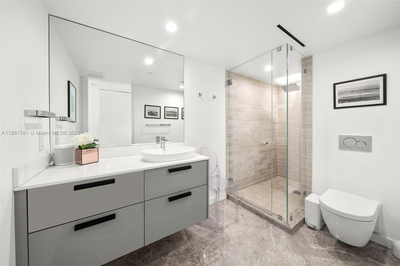 1500 Ocean Dr #UPH-5 Miami Beach, FL 33139