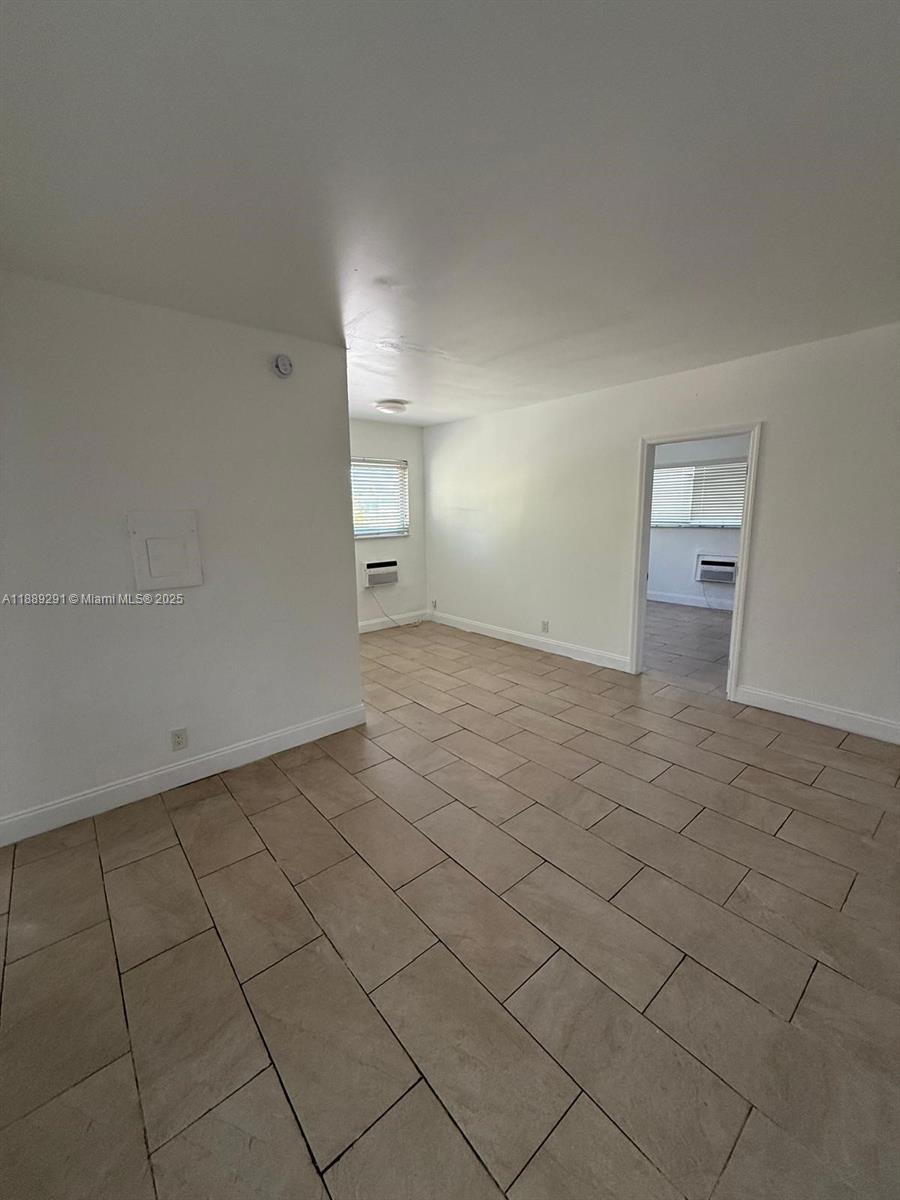 7155 Rue Notre Dame #6