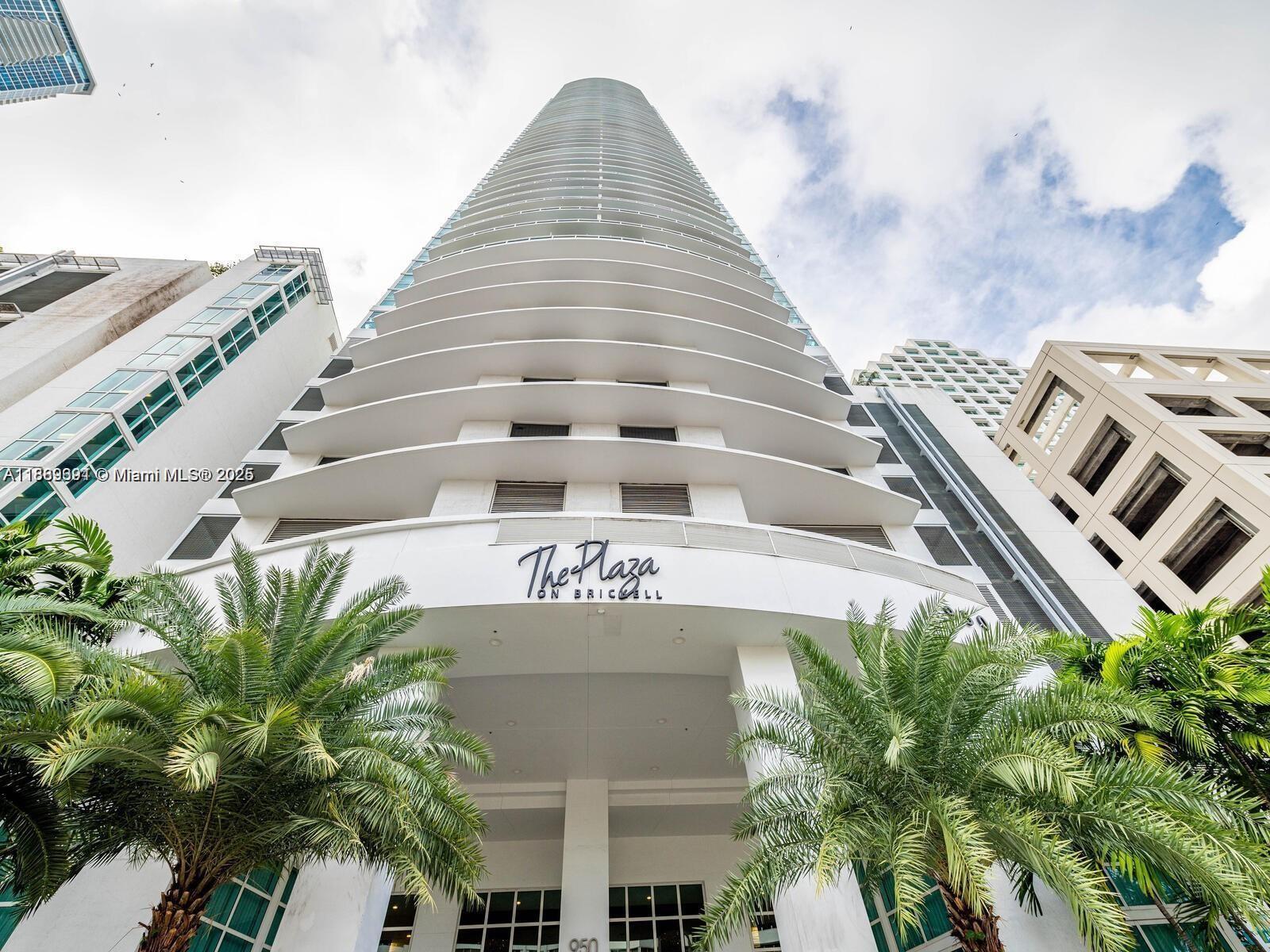 950 Brickell Bay Dr #5209