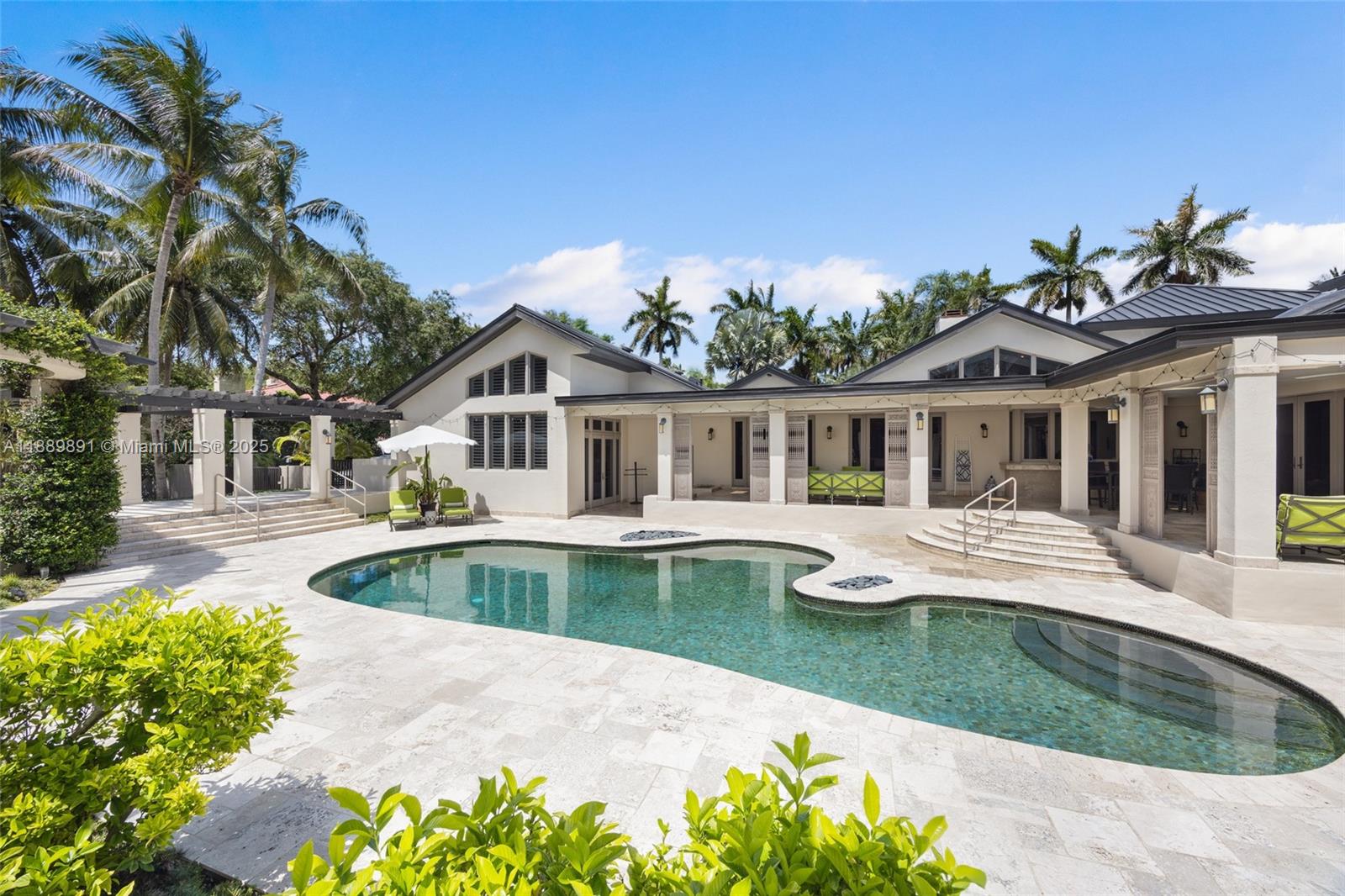 14200 Farmer Rd Palmetto Bay, FL 33158