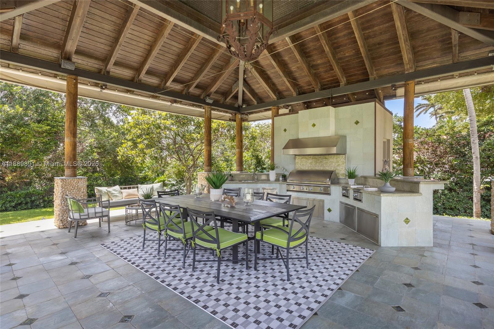 14200 Farmer Rd Palmetto Bay, FL 33158