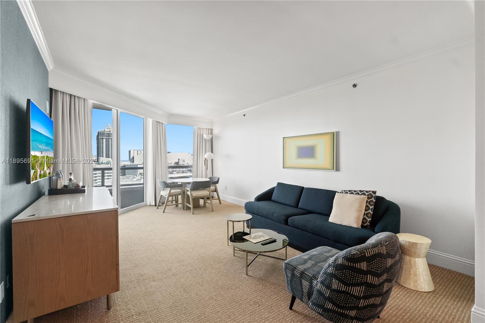 4401 Collins Ave #2011 Miami Beach, FL 33140