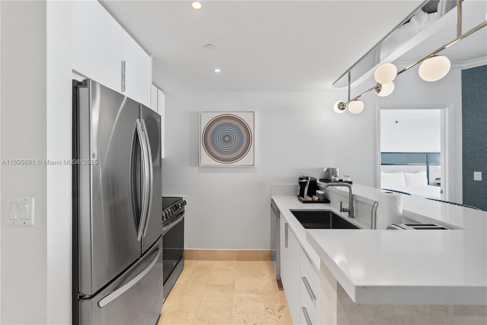 4401 Collins Ave #2011 Miami Beach, FL 33140