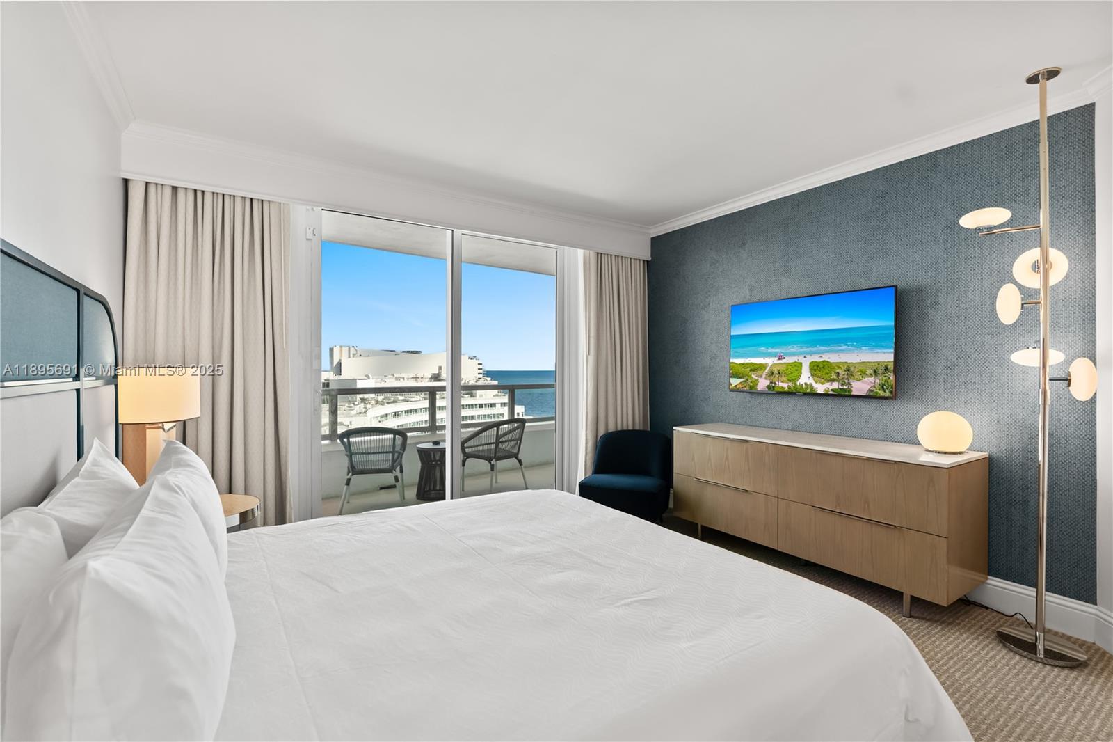 4401 Collins Ave #2011 Miami Beach, FL 33140