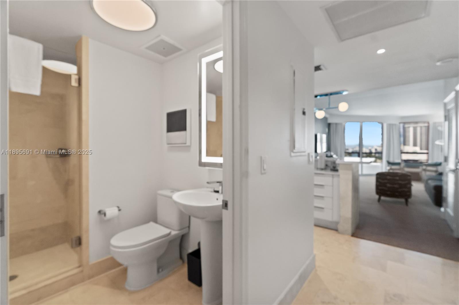 4401 Collins Ave #2011 Miami Beach, FL 33140