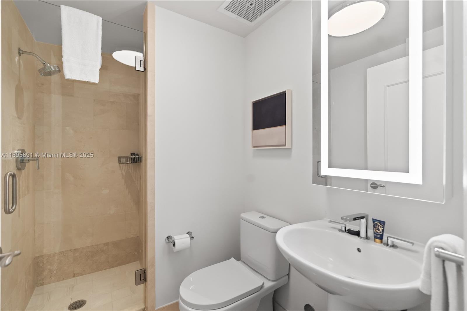 4401 Collins Ave #2011 Miami Beach, FL 33140